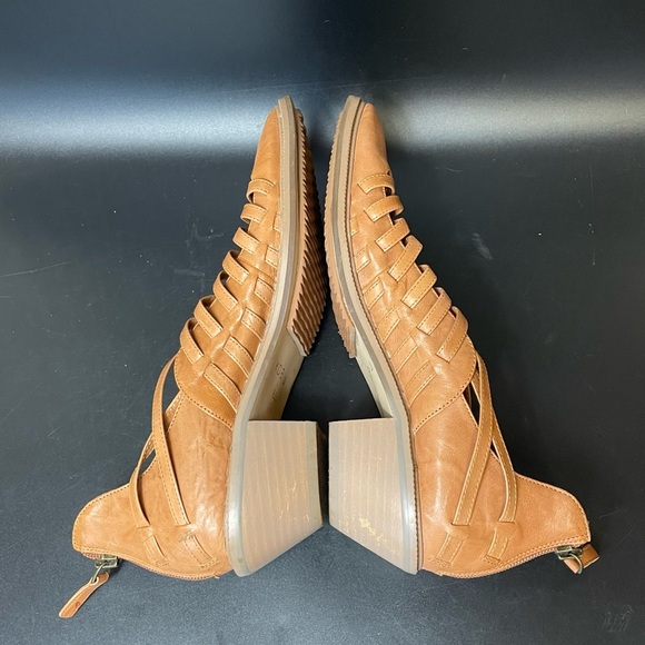 Kelsi Dagger Brooklyn Clinton Shooties Women’s Size 8.5 Sandals - Picture 5 of 8